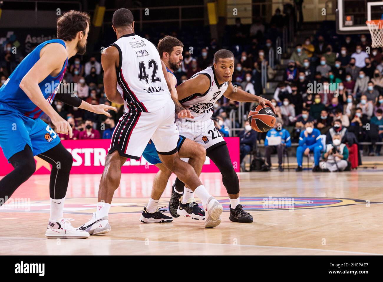 Barcelone, Espagne - 11 janvier 2022, Devon Hall de AX Armani Exchange Milan lors du match de basketball EuroLeague de Turkish Airlines entre FC Barcelone et AX Armani Exchange Milan le 11 janvier 2022 au Palau Blaugrana à Barcelone, Espagne - photo: Javier Borrego/DPPI/LiveMedia Banque D'Images