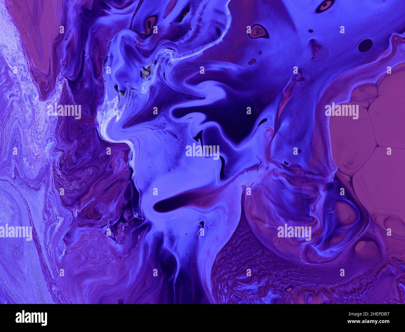 Abstrait peinture d'art créative en violet et violet, texture acrylique peinte à la main.Illustration fractale pour un design graphique créatif.Art moderne con Banque D'Images