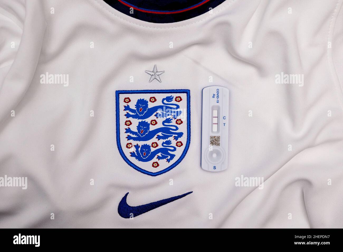 Three lions england football replica shirt Banque de photographies et  d'images à haute résolution - Alamy