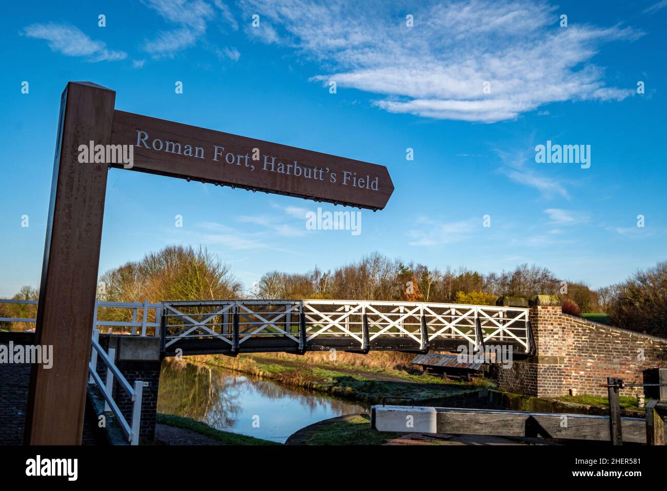 Fort romain, champ de Harbutt ou champ de récolte à Middlewich Cheshire Royaume-Uni Banque D'Images