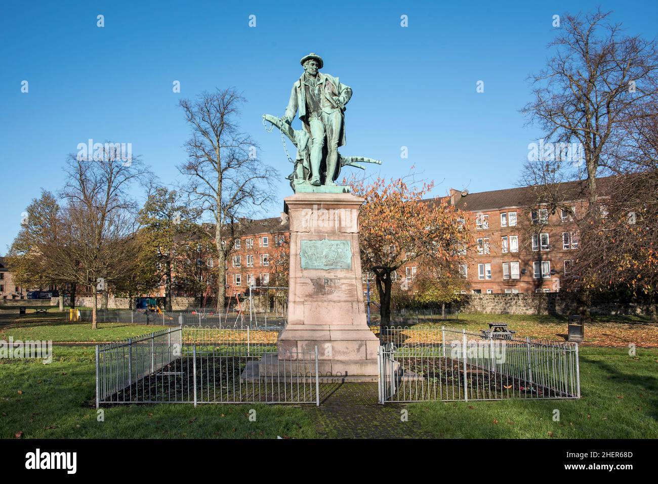 Statue du poète national écossais de Robert Burns dans les jardins de Fountain Paisley Ecosse Banque D'Images