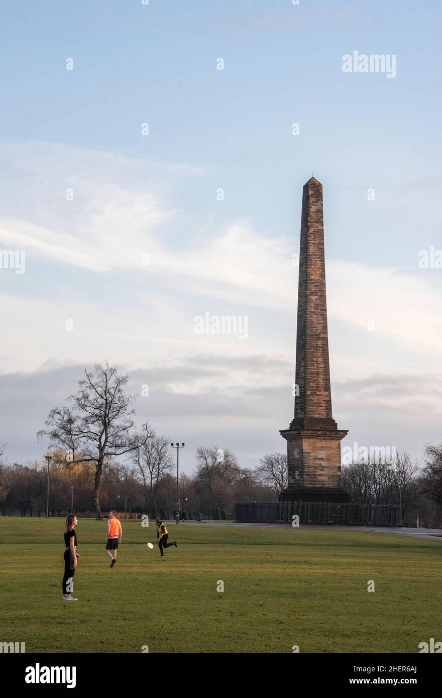 Glasgow Green et l'obélisque du mémorial Lord Nelson, Glasgow, Écosse. Banque D'Images