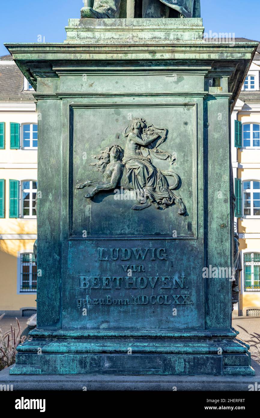 Détail de la statue de Ludwig van Beethoven sur la place Munster à Bonn Banque D'Images