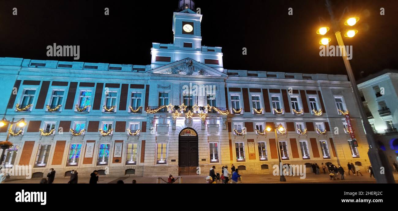 Feu de Noël à la Puerta del sol de Madrid Banque D'Images