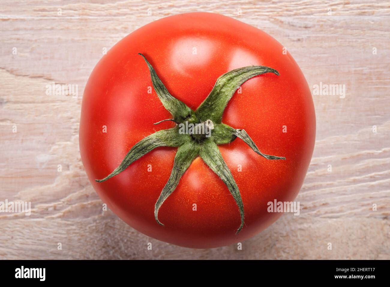 Macro d'une tomate fraîche en tranches.Bon pour le fond végétal Banque D'Images