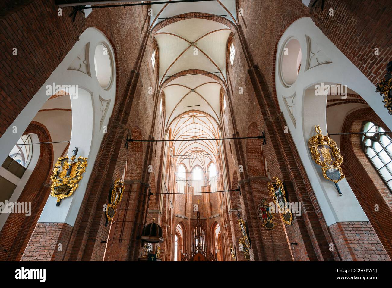 Riga Lettonie.Plafond voûté gothique de l'intérieur de l'église évangélique luthérienne Saint-Pierre, site d'intérêt Banque D'Images