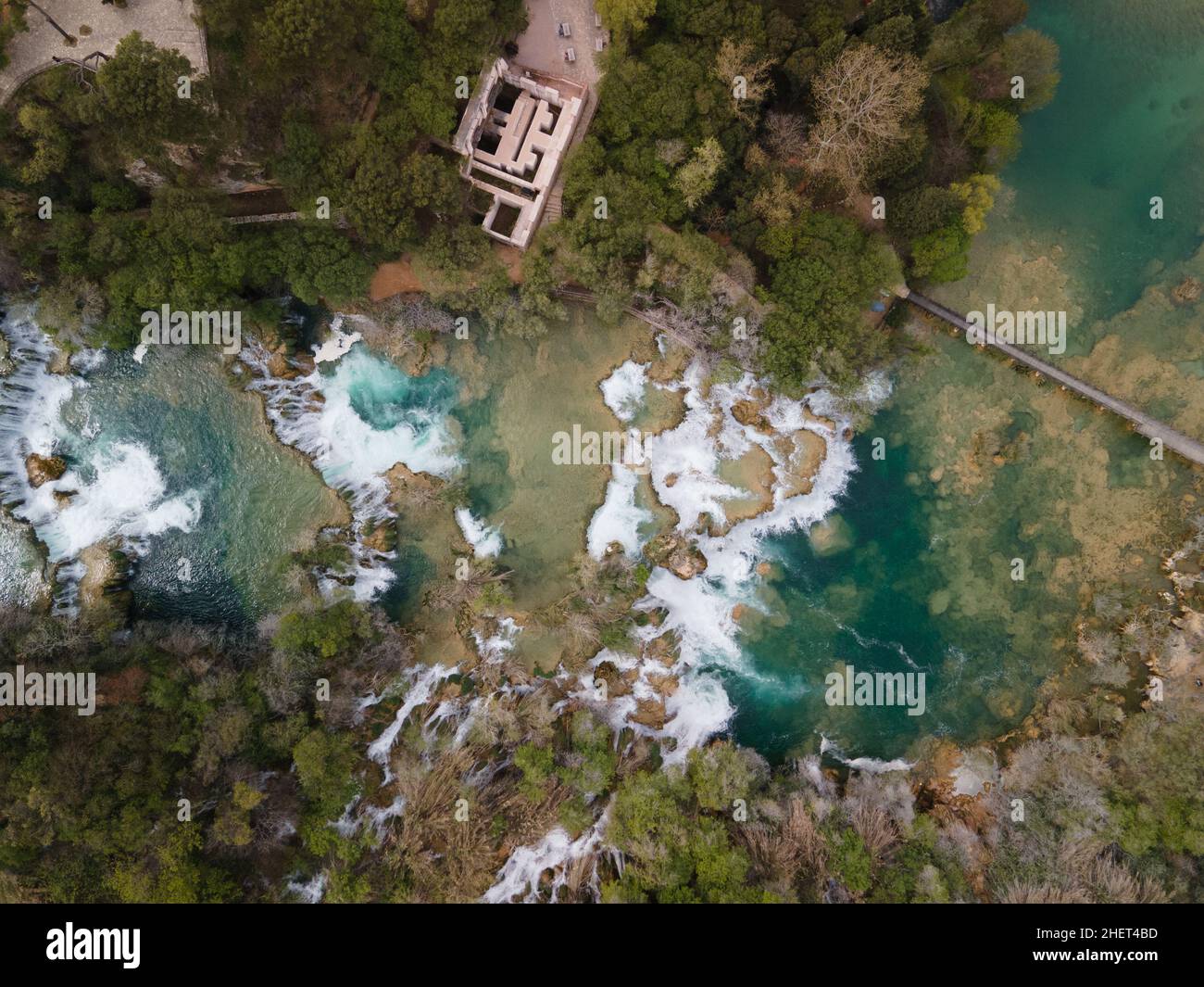 Vue de haut en bas des chutes d'eau, cascades dans le parc national de krk, Croatie Banque D'Images
