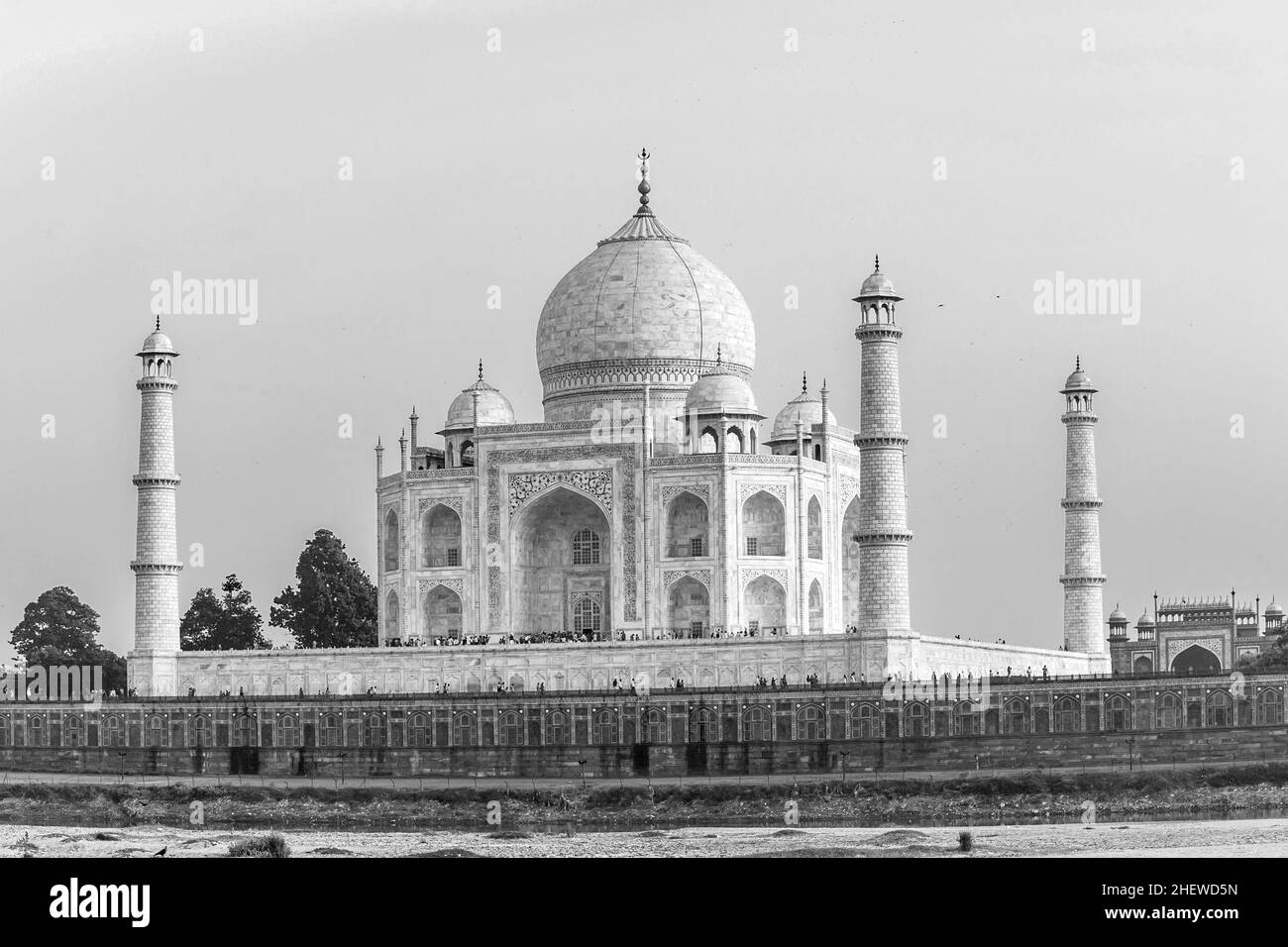taj mahal de la rivière yamuna au coucher du soleil Banque D'Images