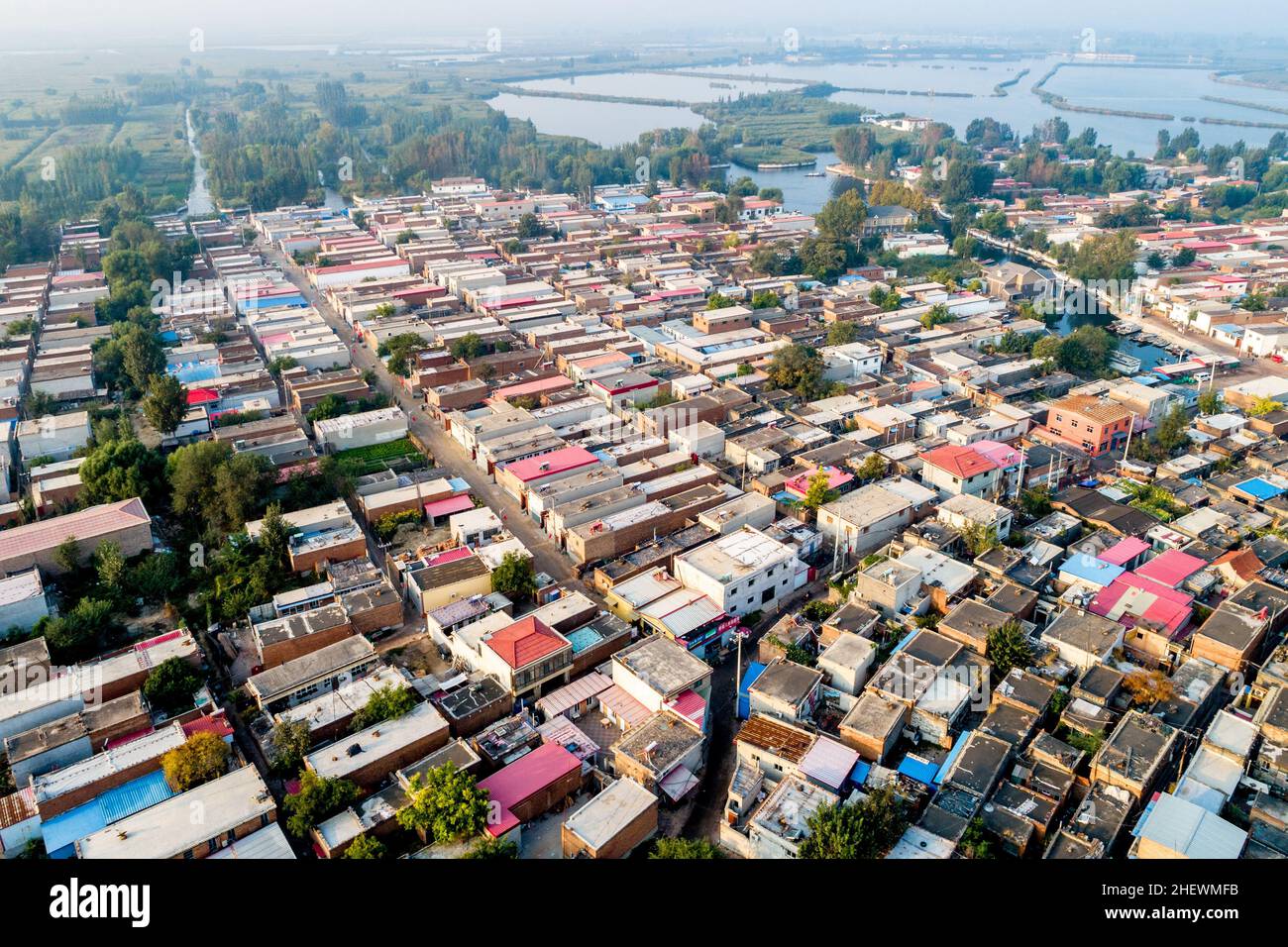 Le plus grand 'village sur l'eau' de Chine, 3 octobre 2019, nouvelle zone de Xiong'an, province de Hebei, Chine. Banque D'Images