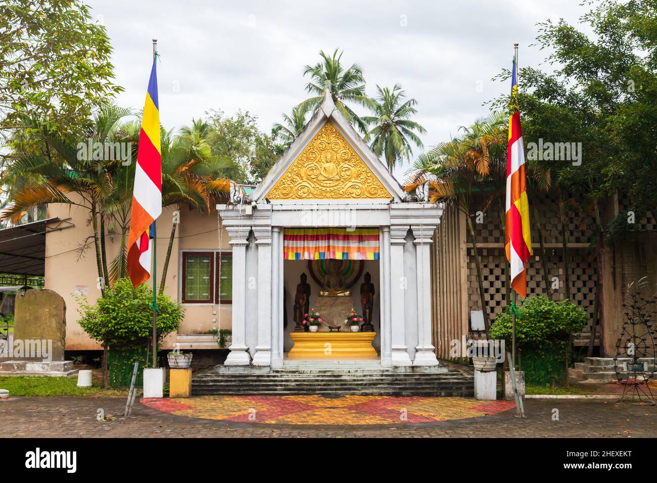 Centre des étudiants bouddhistes cambodgiens vue de plein air sur un complexe de temples bouddhistes de jour à Colombo, Sri Lanka Banque D'Images