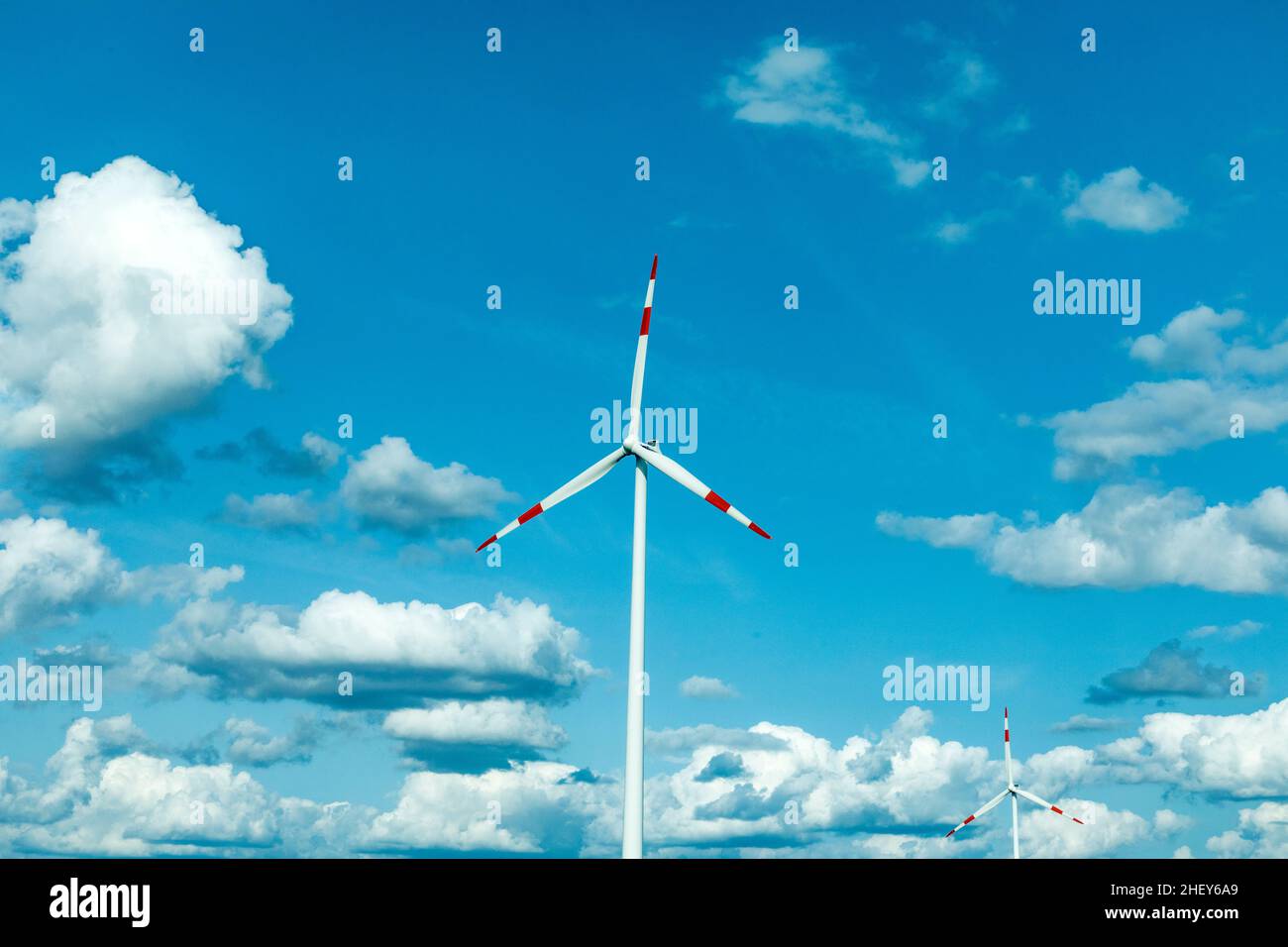Éolienne en exploitation en Bavière, Allemagne Banque D'Images
