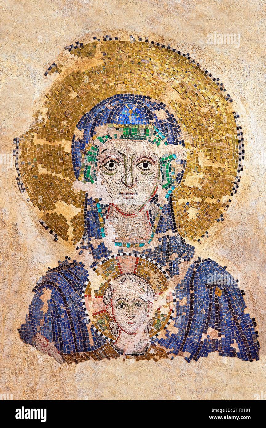 Mosaïque du 14th siècle de la Vierge Marie et enfant de la Chapelle Zen de la Basilique Saint-Marc (Basilique Saint-Marc) Venise, Italie Banque D'Images