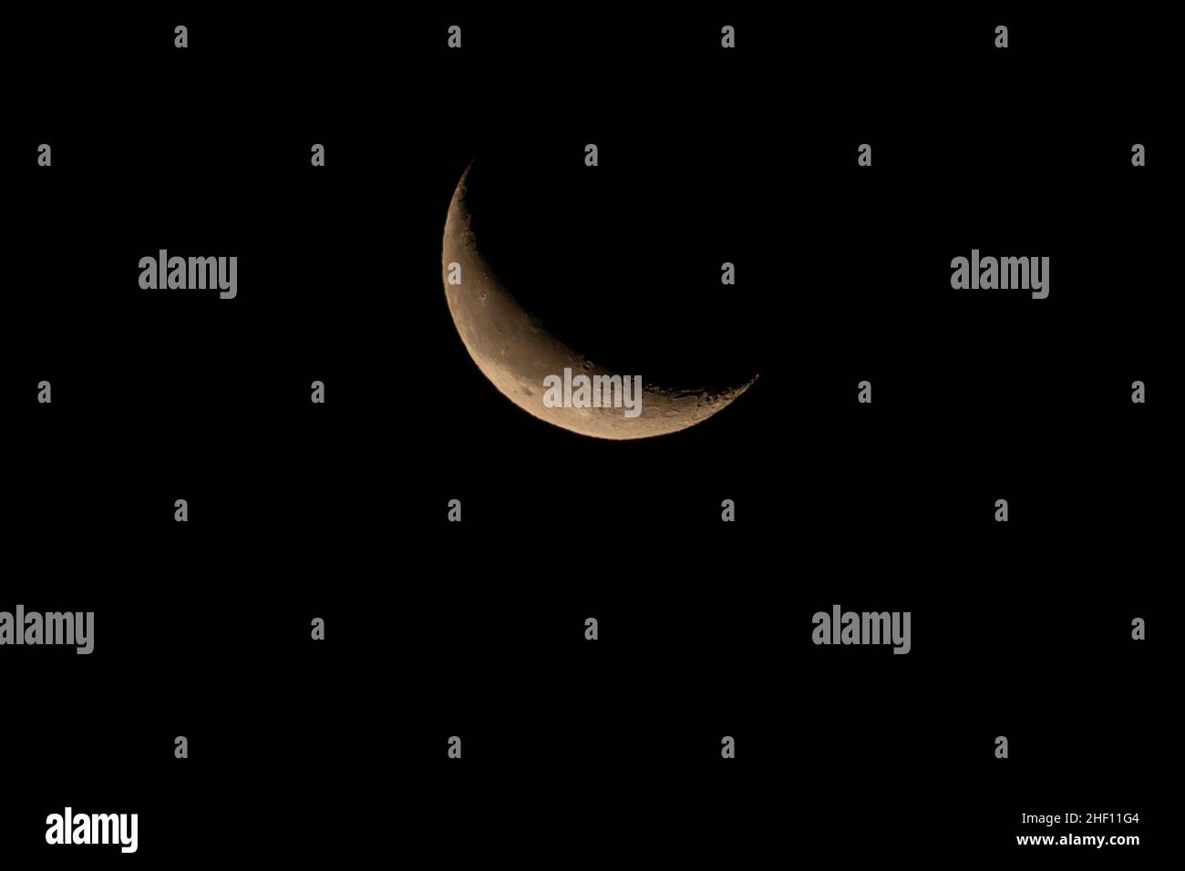 Paysage de la lune du croissant en déclin.Oregon, Ashland, hiver Banque D'Images