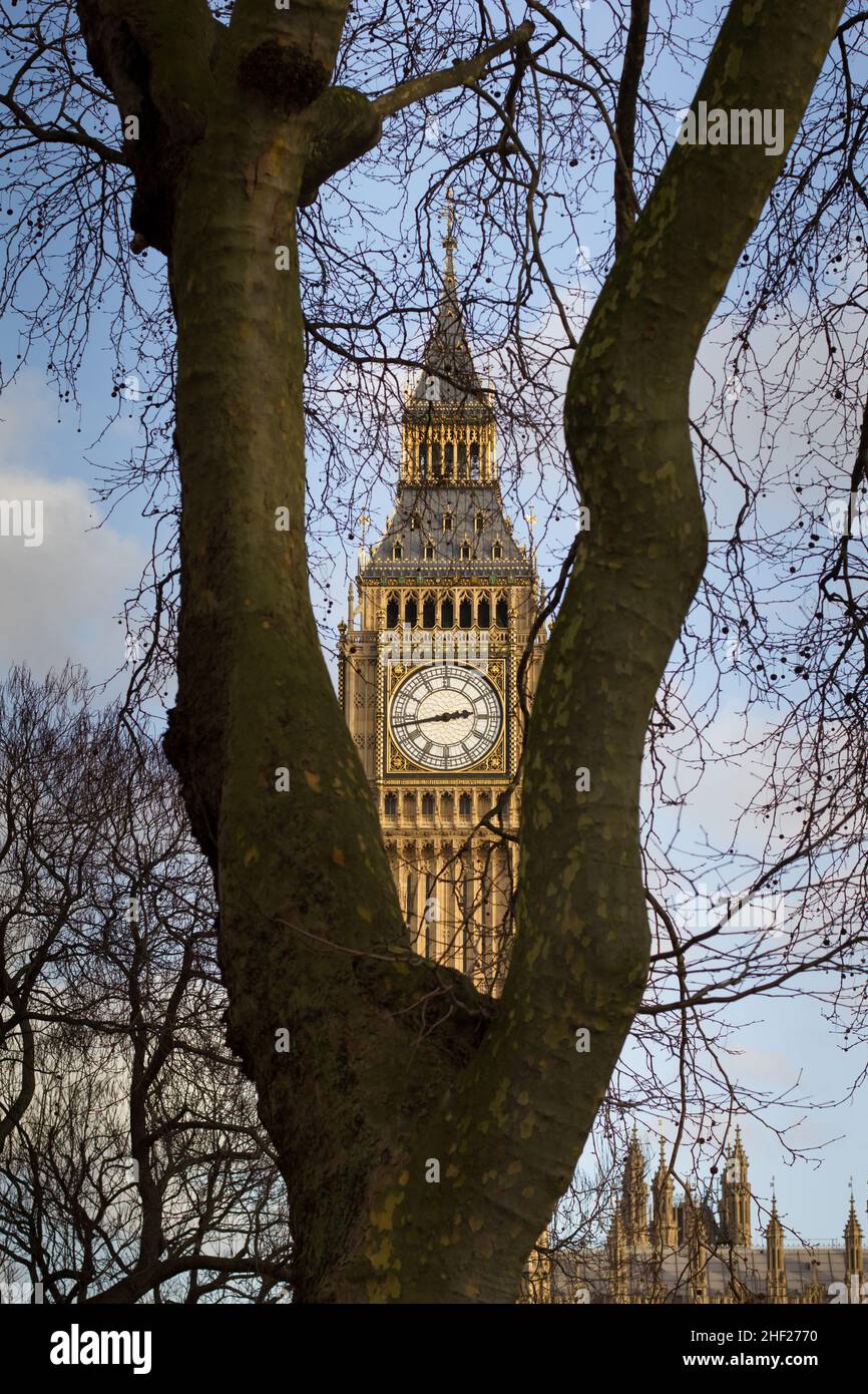 Tour de l'horloge du palais de Westminster abritant la cloche connue sous le surnom de Big Ben, conçue par Pugin.A tort appelé la tour St Stephe. Banque D'Images