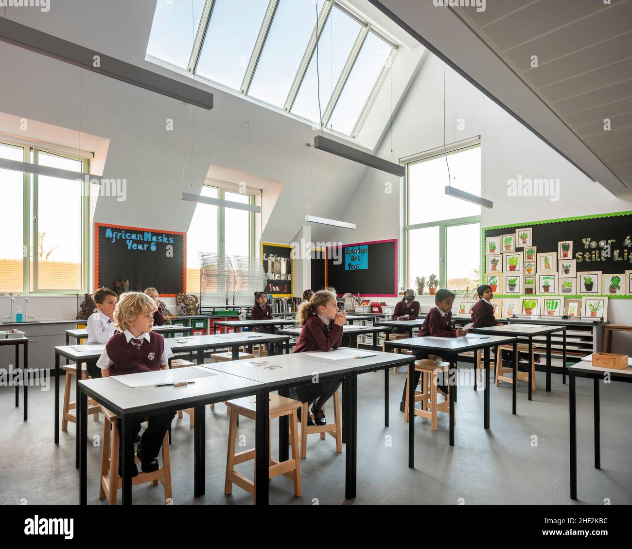 Salle de classe.Brentwood Prep School, Brentwood, Royaume-Uni.Architecte:  Cottrell + Vermeulen Architecture Ltd, 2022 Photo Stock - Alamy