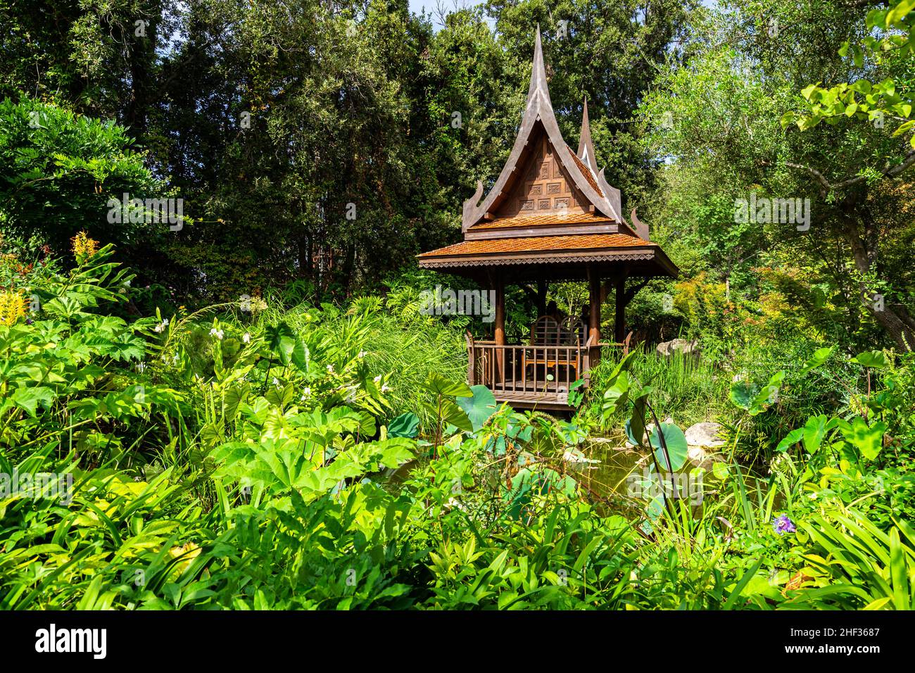 pavillon thaïlandais aux jardins de la Mortella, Forio, Ischia, Italie Banque D'Images