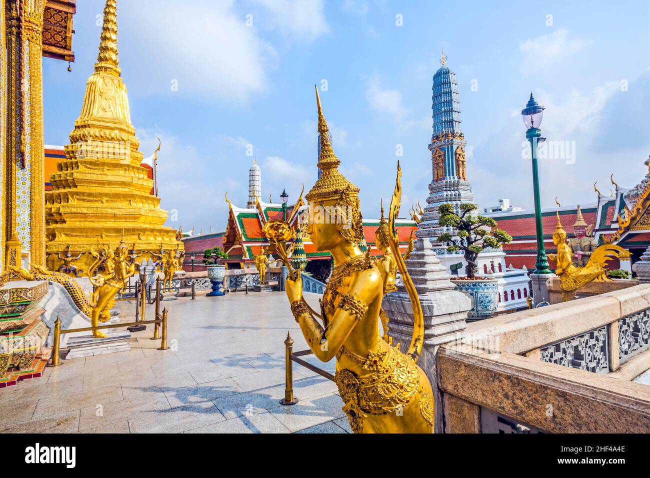 Célèbres kinarees dans le Grand Palais de Bangkok, Thaïlande. Banque D'Images