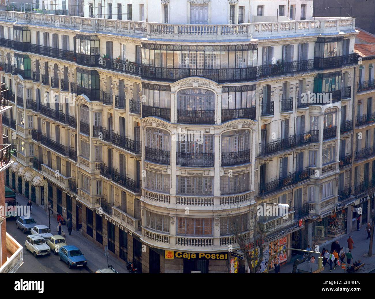 CALLE FUENCARRAL EDIFICIO.Emplacement : EXTÉRIEUR.MADRID.ESPAGNE. Banque D'Images