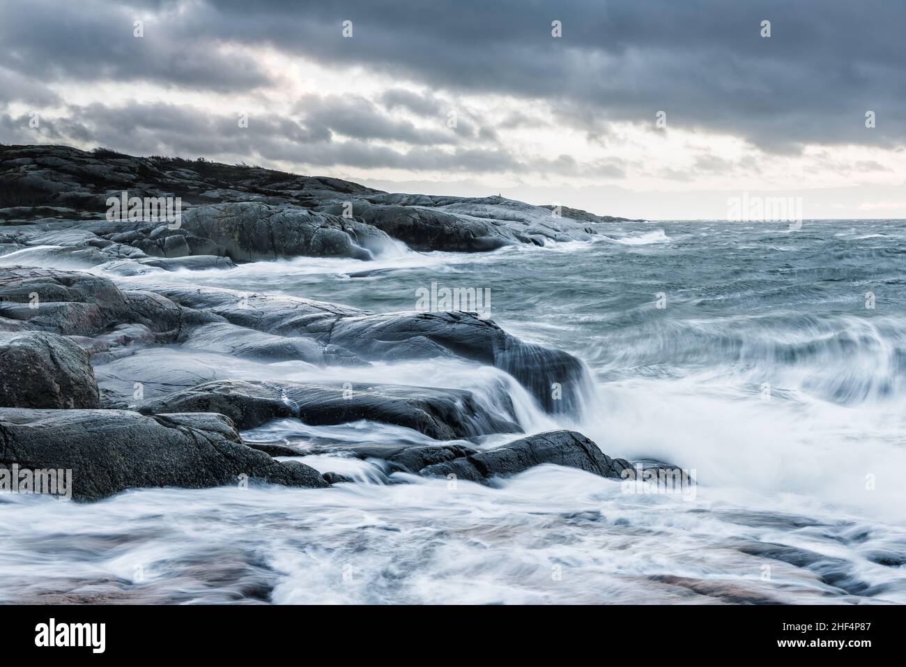 Vagues en mer par temps de tempête Banque D'Images