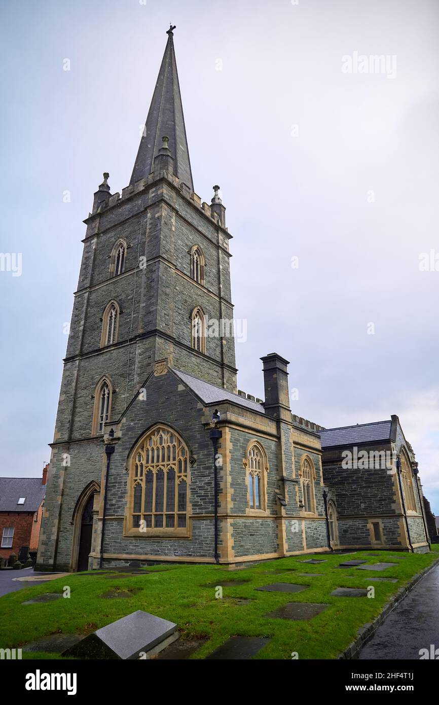 Cathédrale St Columb. Ville de Derry, Irlande du Nord. Format vertical Banque D'Images