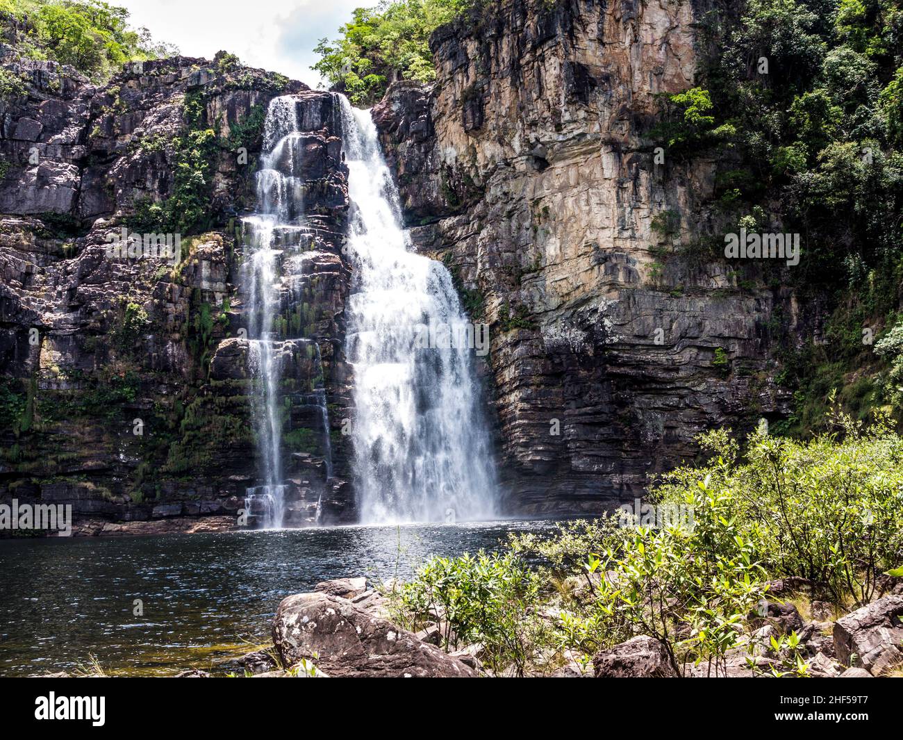 Chute d'eau dans le parc national de Chapada dos Veadeiros dans le quartier trpoical Banque D'Images