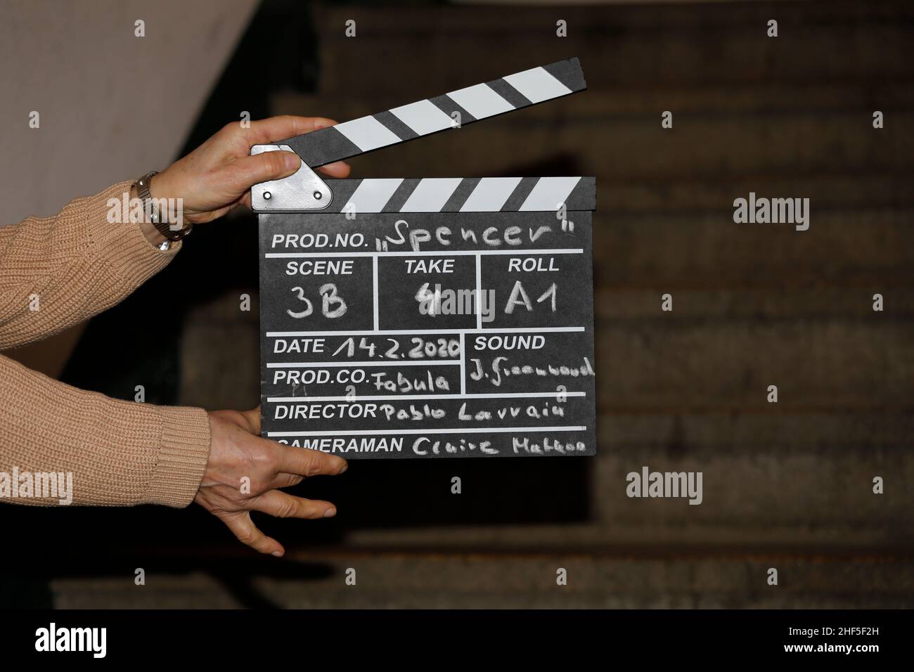 Themenbild: Eine Filmklape mit der Aufschrift 'séquenceur', Fabula, Pablo Larrain, Claire Mathon und John Greenwood.Spencer ist ein Filmdrama von Pablo Banque D'Images