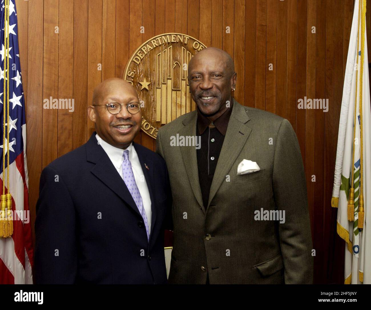 Le secrétaire Alphonso Jackson avec Lou Gossett, Jr Banque D'Images