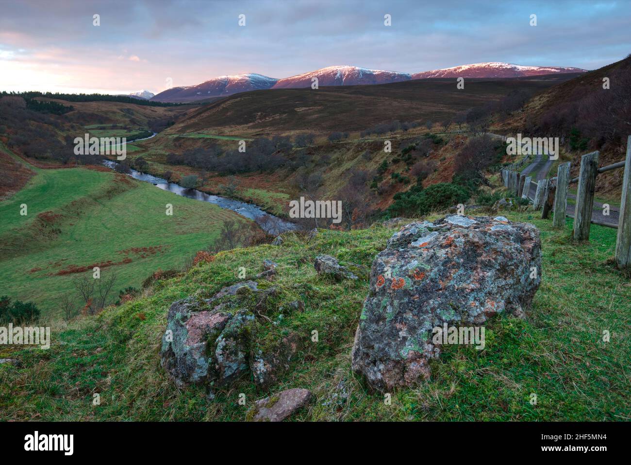 Vallée de Langwell avec montagnes Caithness derrière, Highland Ecosse Banque D'Images