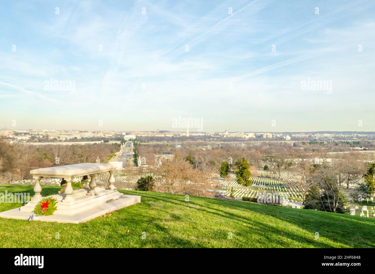 Vue aérienne de Washington DC depuis le cimetière d'Arlington.Célèbre Skyline de la capitale des États-Unis lors d'une journée ensoleillée d'hiver. Banque D'Images