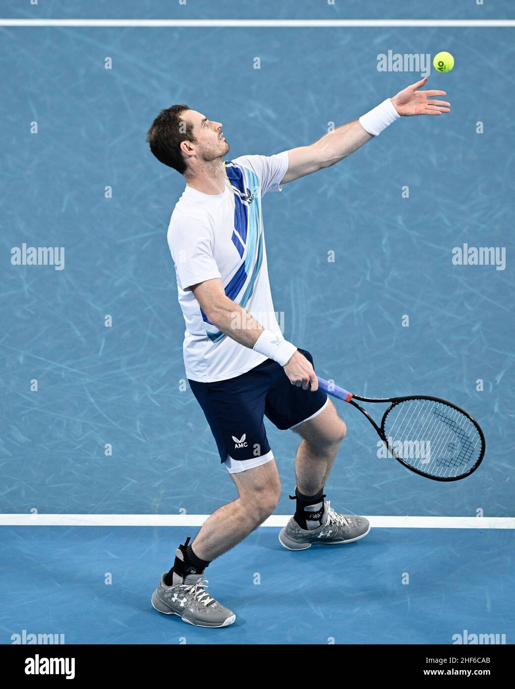 14th janvier 2022 : Ken Rosewall Arena, parc olympique de Sydney, Sydney, Australie ; Sydney tennis Classic,Demi-finale du jour 6 : Andy Murray, de Grande-Bretagne, sert à Reilly Opelka, des États-Unis Banque D'Images