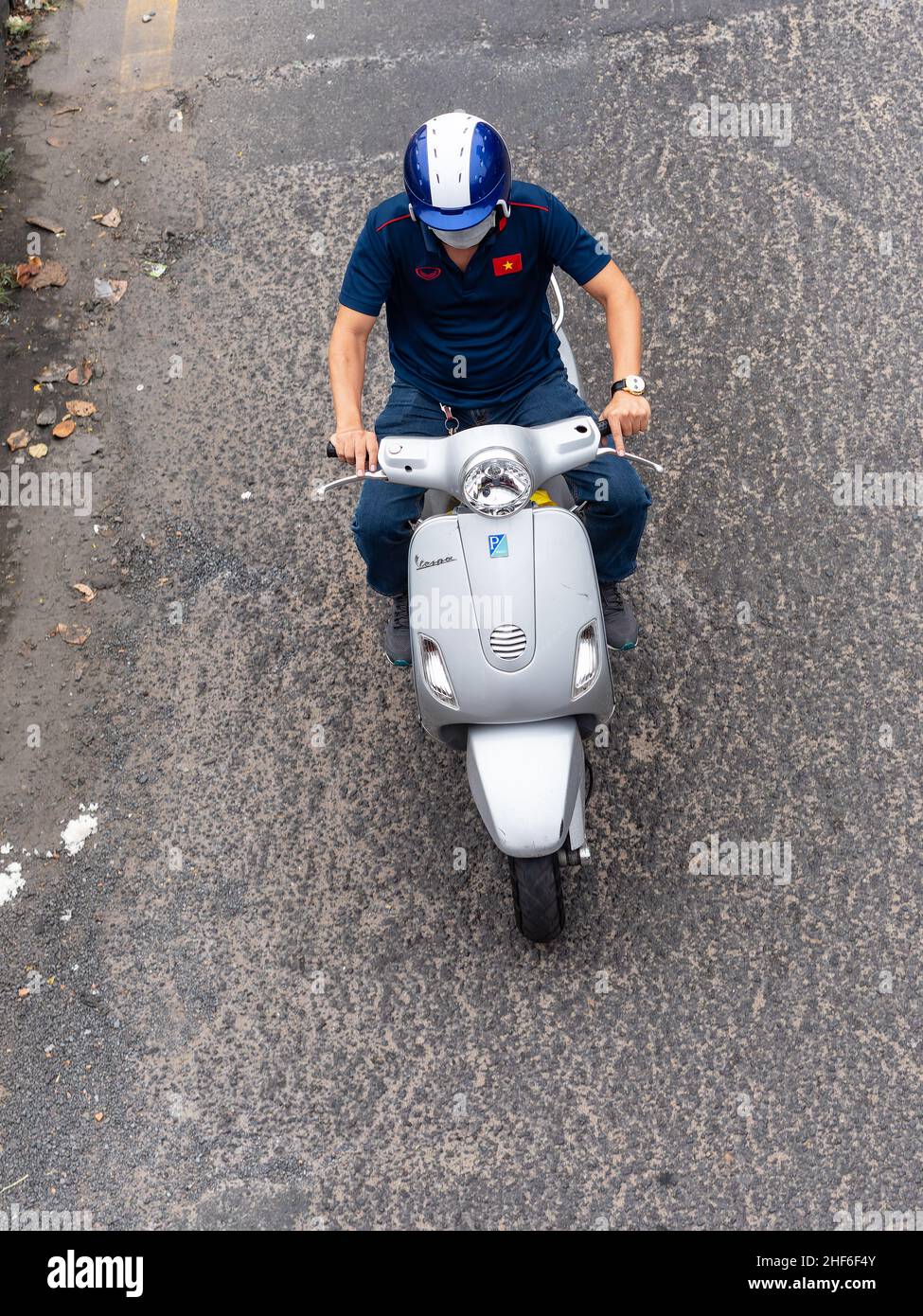 Les scooters Vespa sont populaires au Vietnam, et la société italienne a une usine dans le pays pour fabriquer des scooters pour le marché local et d'autres cou Banque D'Images