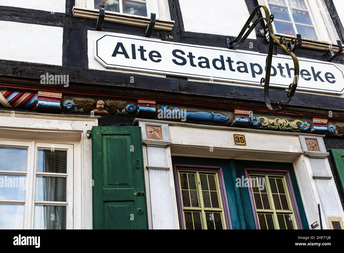 Pharmacie de la vieille ville dans la ville historique de Freudenberg Banque D'Images