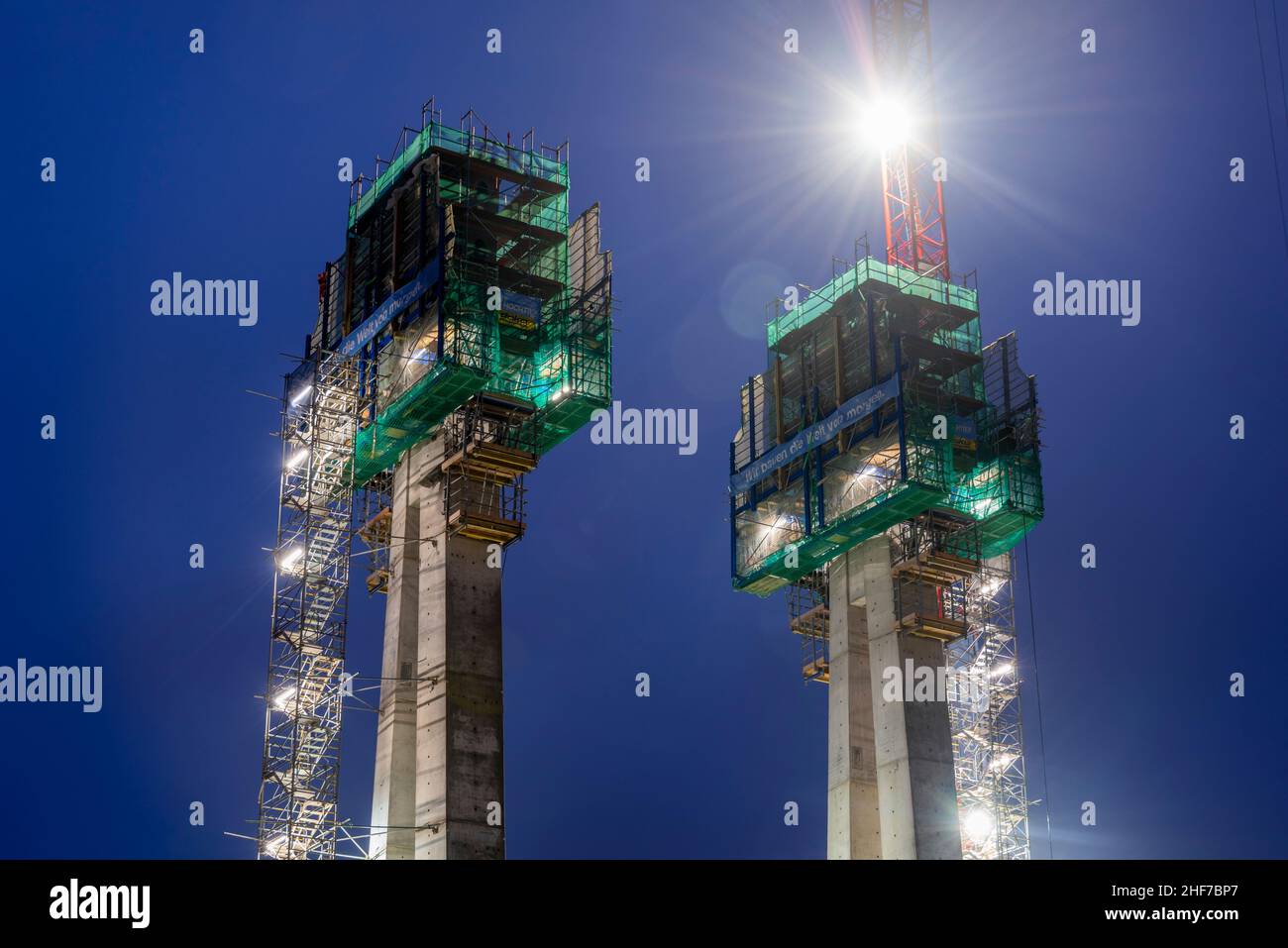 Allemagne, Saxe-Anhalt, Magdeburg, têtes de pylône, nouvelle construction de pont,Pont sur le Zollelbe Banque D'Images