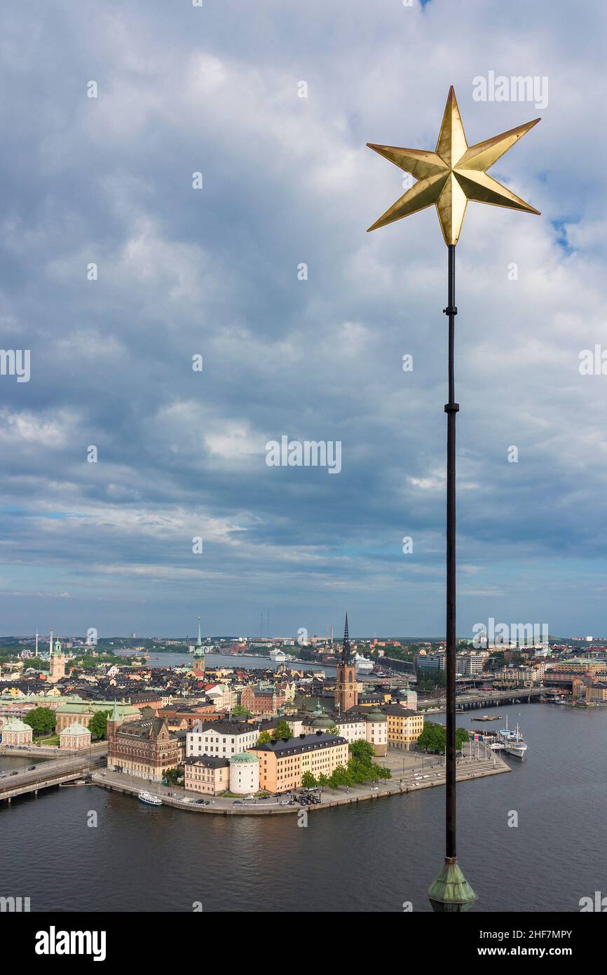 Suède, Stockholm, vue de l'hôtel de ville à Riddarholmen, décoration de tour étoile dorée Banque D'Images