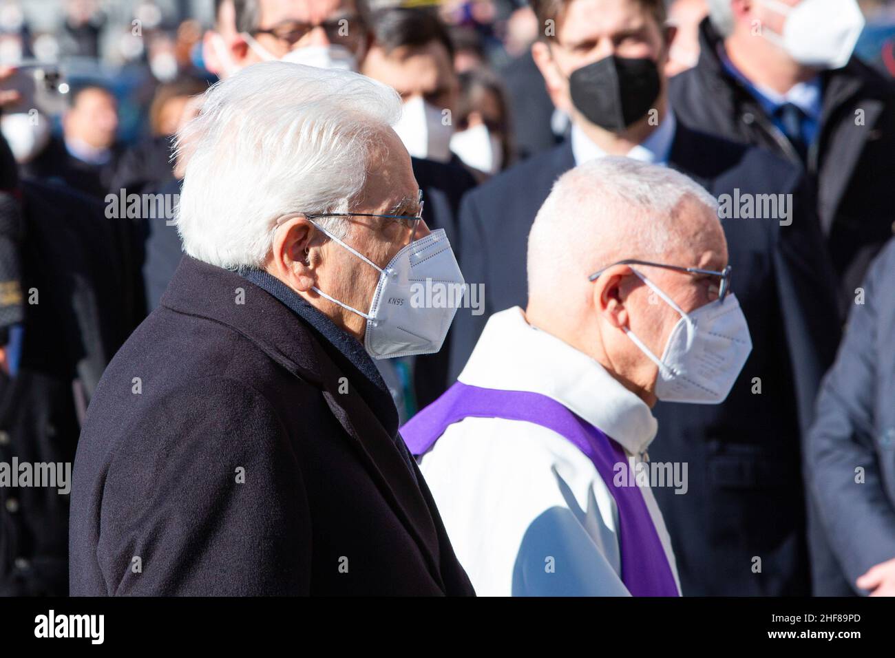 Rome, Italie.14th janvier 2022.Le président italien, Sergio Mattarella, assiste à la cérémonie d'État de l'ancien président du Parlement européen, David Sassoli.La cérémonie funèbre du regretté président du Parlement européen David Sassoli à la basilique de Santa Maria degli Angeli e dei Martiri.Crédit : SOPA Images Limited/Alamy Live News Banque D'Images