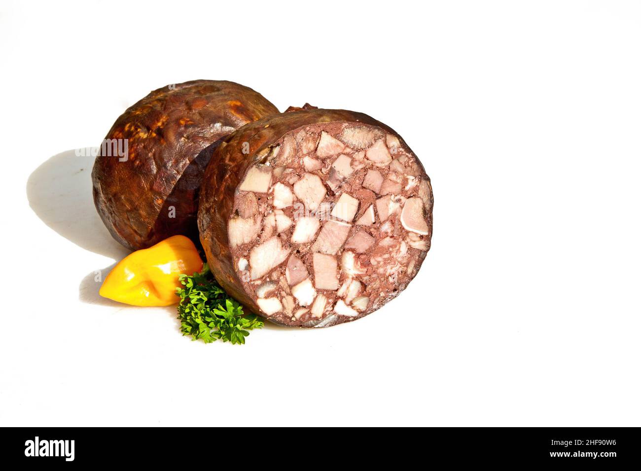 de délicieuses saucisses faites à la main par le boucher avec une recette traditionnelle Banque D'Images