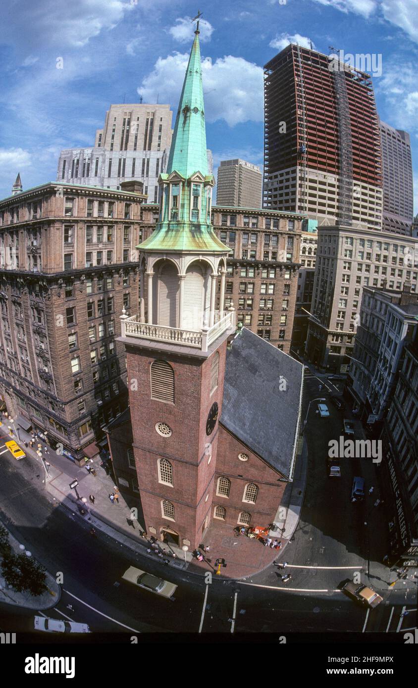 Le Old South Meeting House est un bâtiment historique de l'église congrégationale situé à l'angle de Milk Street et Washington Street dans le centre-ville de Crossing Banque D'Images