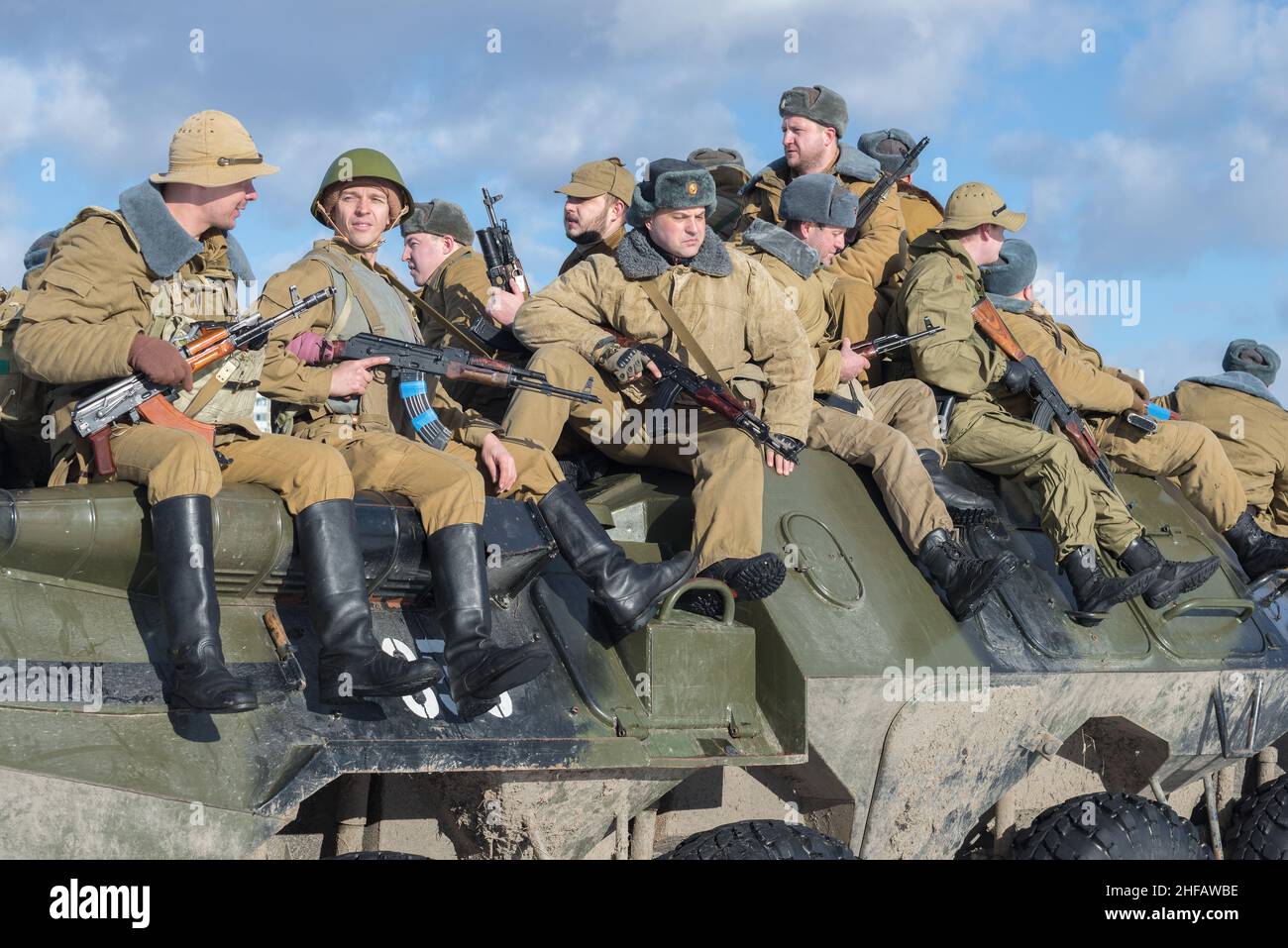 SAINT-PÉTERSBOURG, RUSSIE - 21 FÉVRIER 2019 : participants au festival militaire-historique « Afghanistan - opération Magistral » en uniforme de S. Banque D'Images