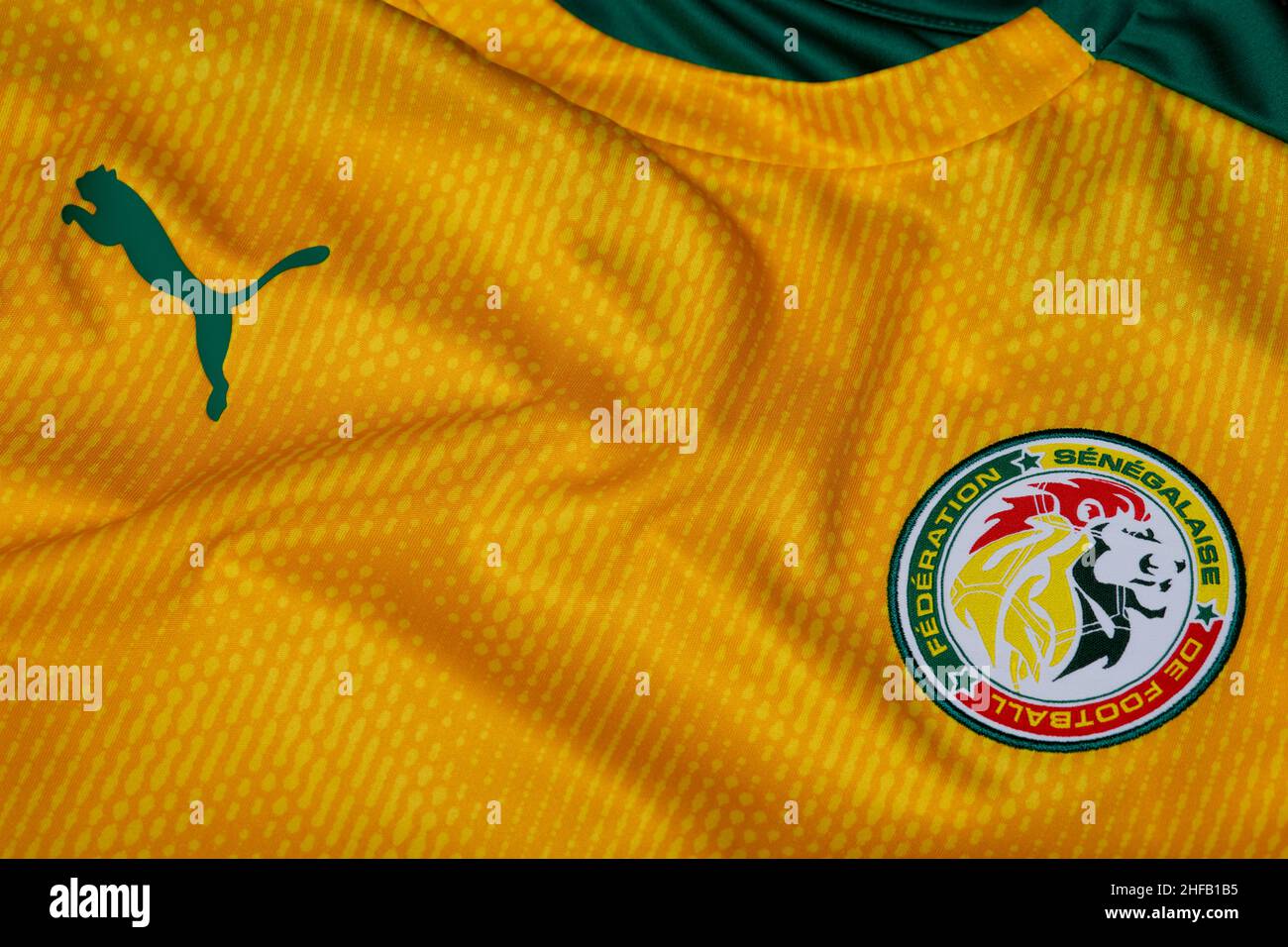 Gros plan sur la tenue de l'équipe nationale de football du Sénégal. Banque D'Images
