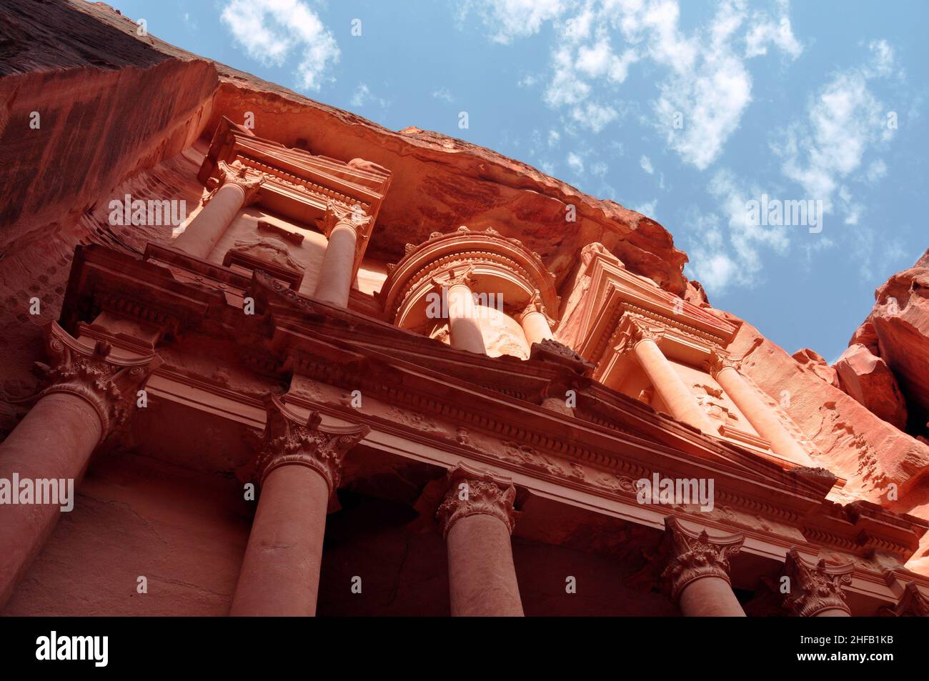 Le grès rose rouge d'Al-Khazneh (Trésor) الخزنة à Petra, Wadi Musa, Jordanie. Banque D'Images
