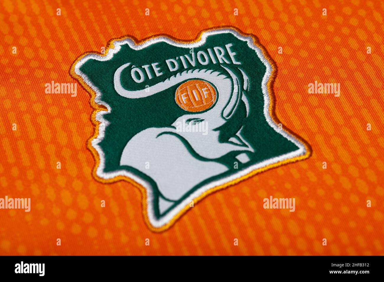 Gros plan sur la tenue de l'équipe nationale de football de Côte d'Ivoire. Banque D'Images