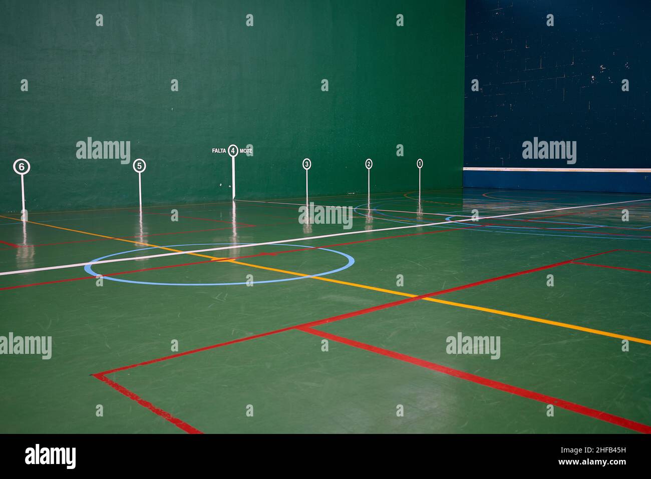 PAMPELUNE, NAVARRE ESPAGNE JANVIER 13 2022: Fronton court Banque D'Images