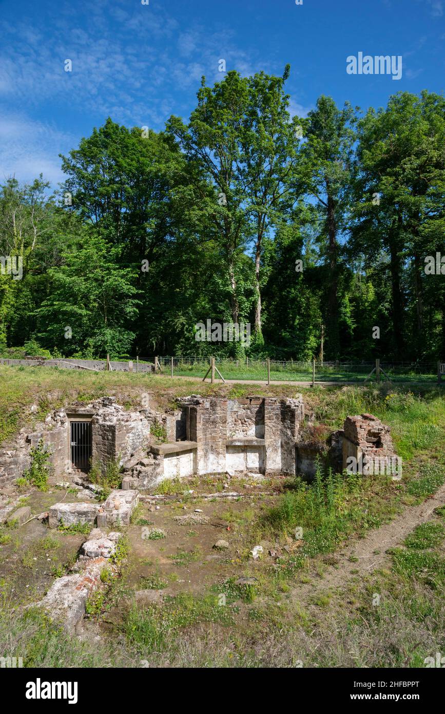 Des ruines excavées du « moulin à bois » de Samuel Oldknow, près de Marple, dans le Grand Manchester, en Angleterre. Banque D'Images