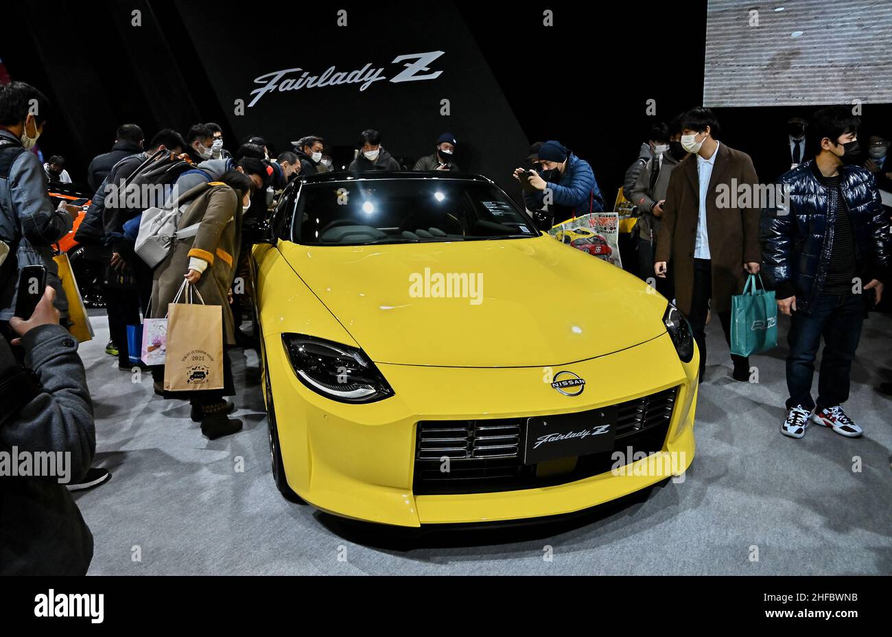 Chiba, Japon.15th janvier 2022.La nouvelle Fairlady Z Proto Spec de Nissan est présentée lors du salon de l'auto de Tokyo 2022 au salon Makuhari messe, dans la préfecture de Chiba, au Japon, le samedi 15 janvier 2022.Environ 366 constructeurs automobiles et fabricants de pièces automobiles font appel à leurs derniers produits lors d'une exposition de trois jours sur les voitures personnalisées et les voitures de course dans le cadre de cet événement.Photo par Keizo Mori/UPI crédit: UPI/Alay Live News Banque D'Images