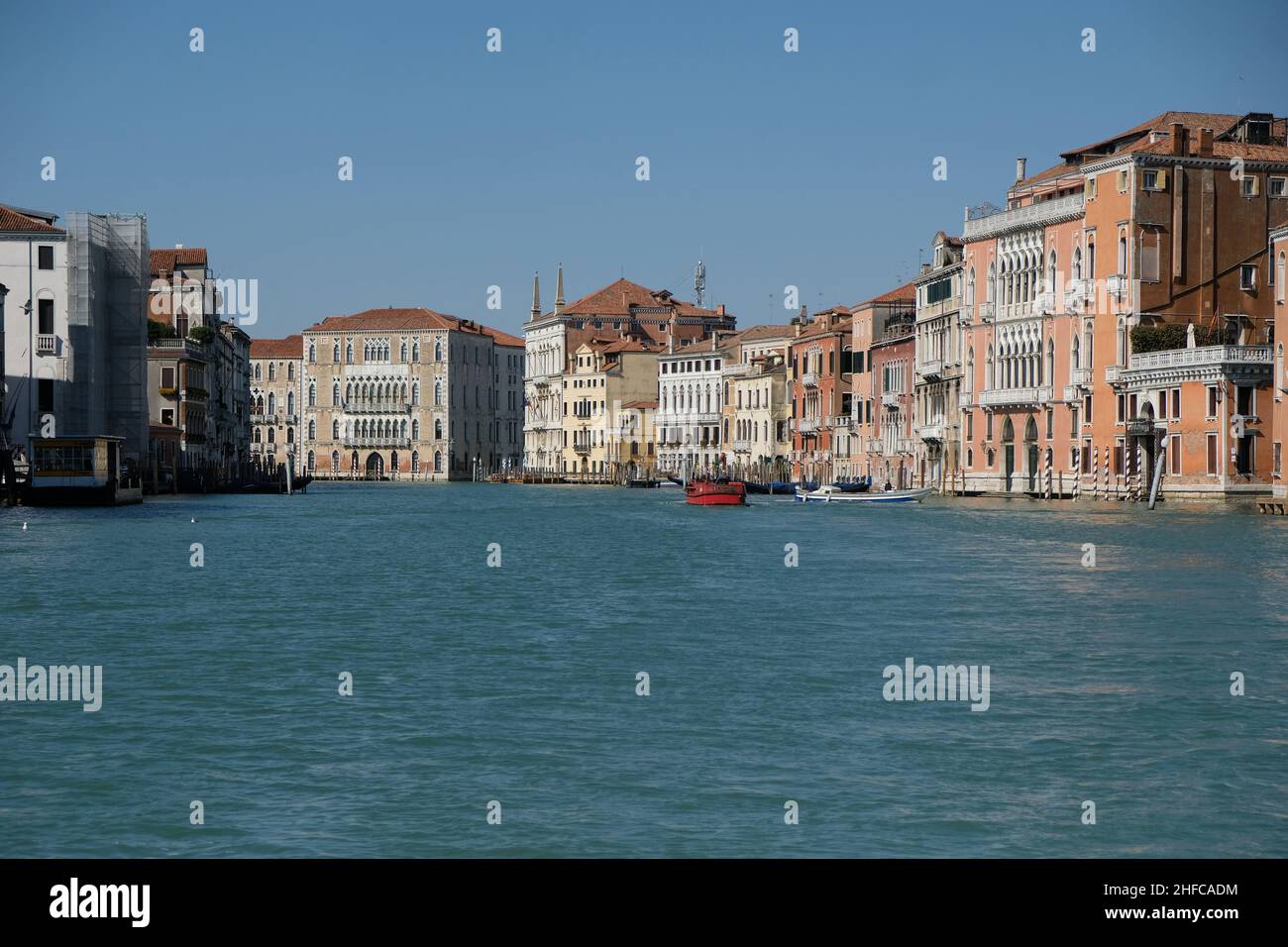 Une vue de Venise lors d'un confinement à travers toute l'Italie imposée pour ralentir l'épidémie de coronavirus, à Venise, Italie, 11 mars 2020.(MVS) Banque D'Images