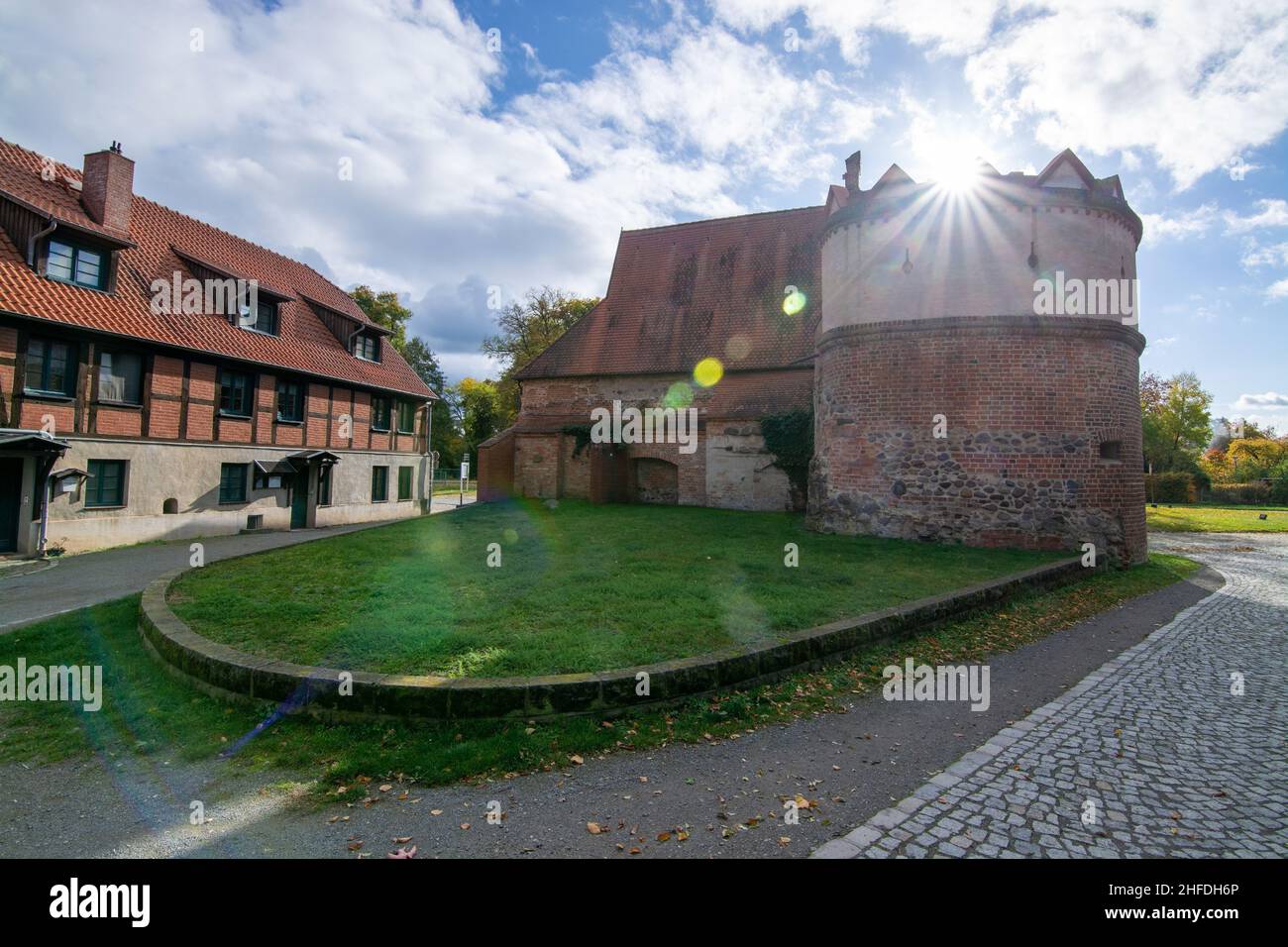 La porte Salzwedeler est la seule des quatre portes de la ville qui est encore conservée dans la ville de hanse Gardelen.Il a été construit au 16th siècle et wa Banque D'Images