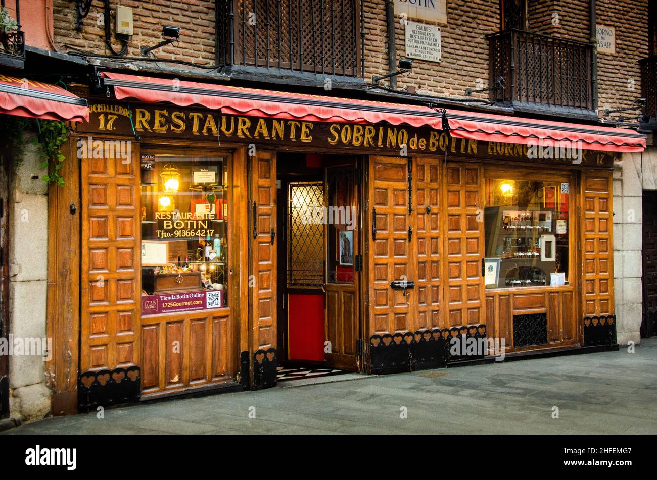 Sobrino de Botin à Madrid, Espagne.Le restaurant détient le record du monde Guinness comme le plus ancien restaurant du monde.établi en 1725 Banque D'Images