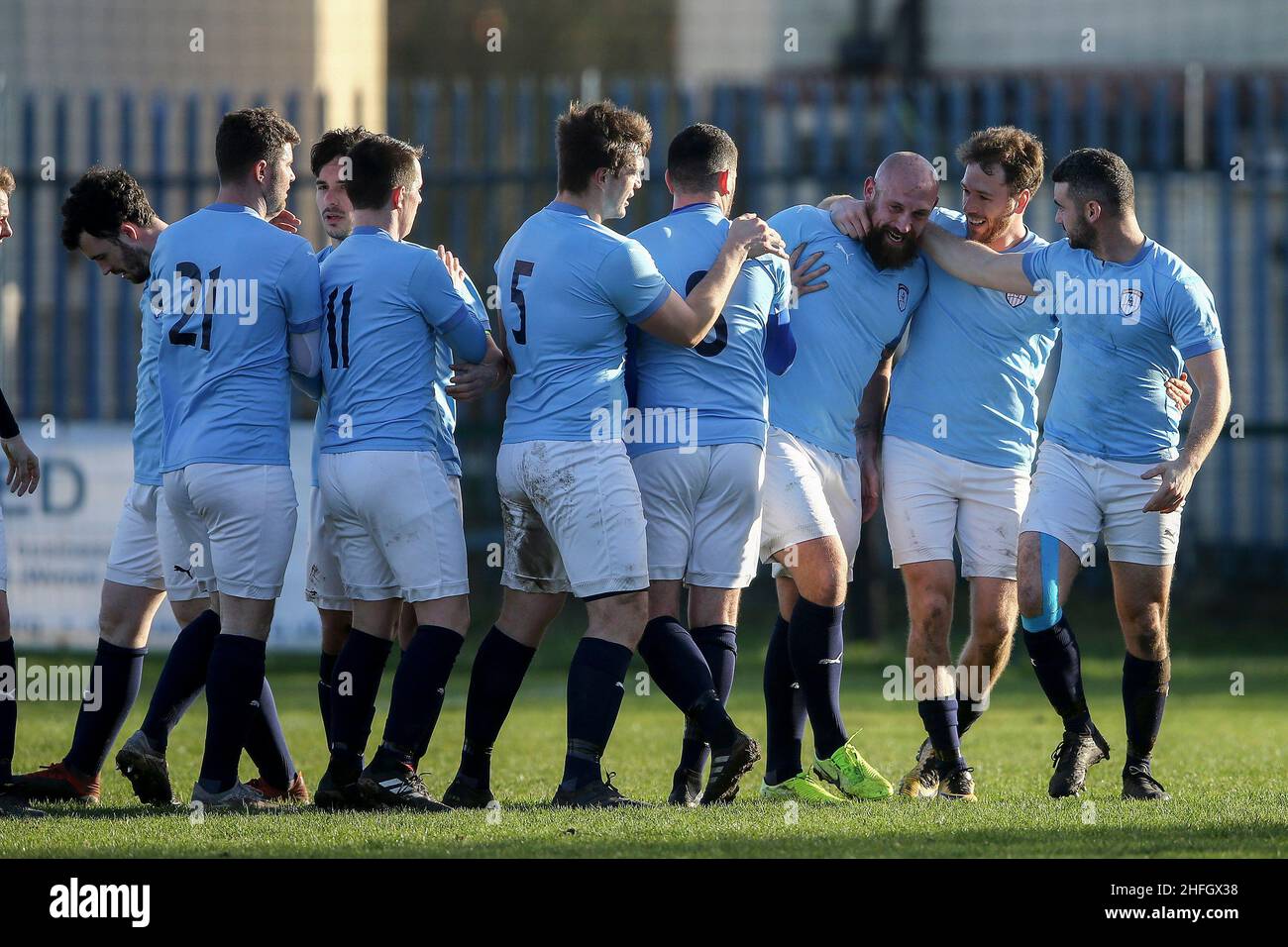 Le match de la FA National Sunday Cup entre Dock AFC et Campfield FC au Camell Laird FC Prahbu Ventures Ltd. Arena, Birkenhead, le dimanche 16th janvier 202 Banque D'Images