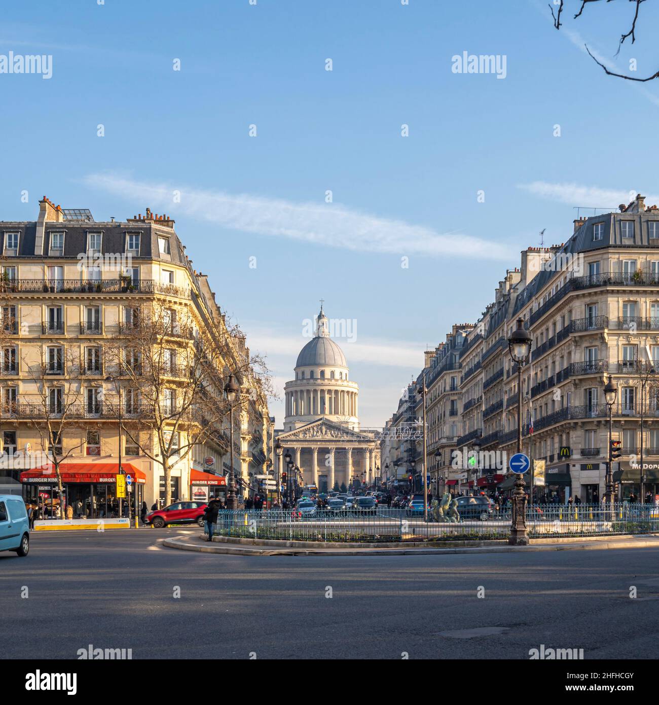 Paris, France - 01 15 2022 : le jardin du Luxembourg.Vue sur le Panthéon depuis le jardin du Luxembourg Banque D'Images