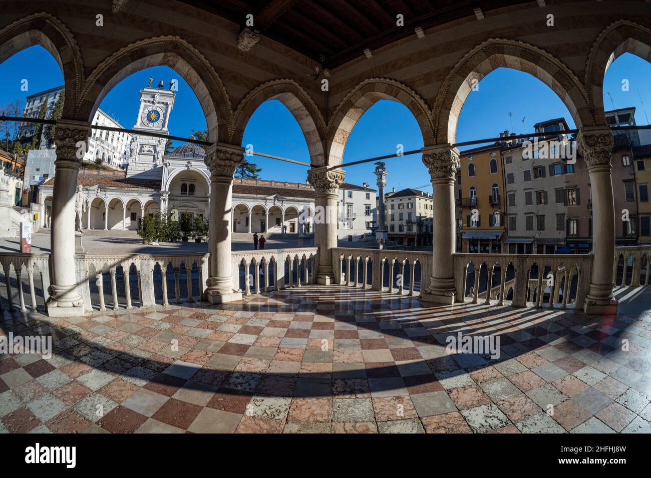 Udine, Italie.Janvier 2022. Vue panoramique depuis le centre-ville Banque D'Images